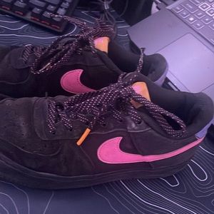 Im selling a “Airforce 1 07 Low black acg”